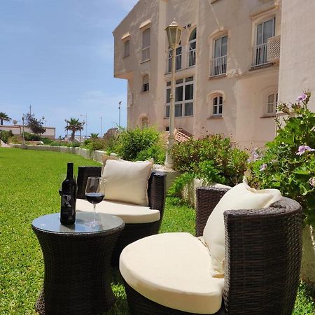 נרחה 1 Bedroom Beachfront Apartment At Torecilla Beach מראה חיצוני תמונה