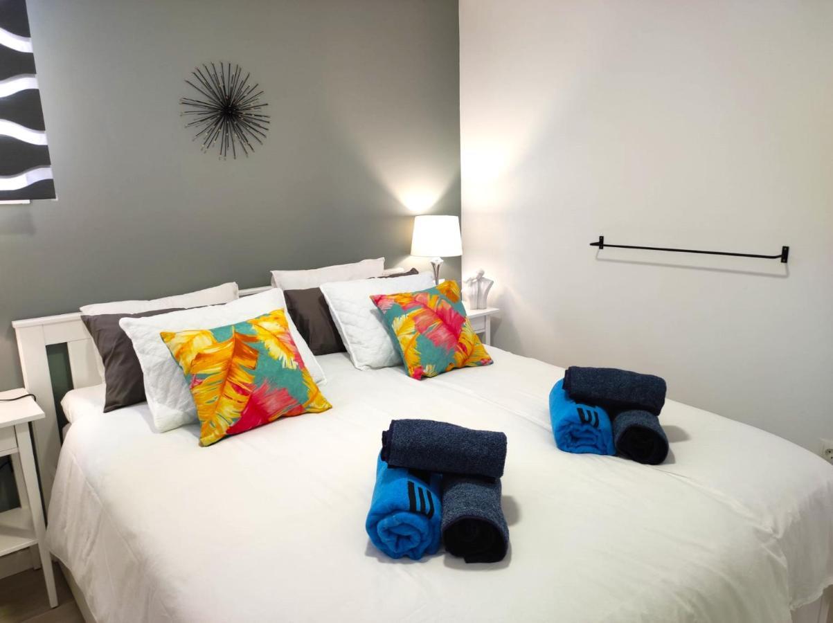נרחה 1 Bedroom Beachfront Apartment At Torecilla Beach מראה חיצוני תמונה