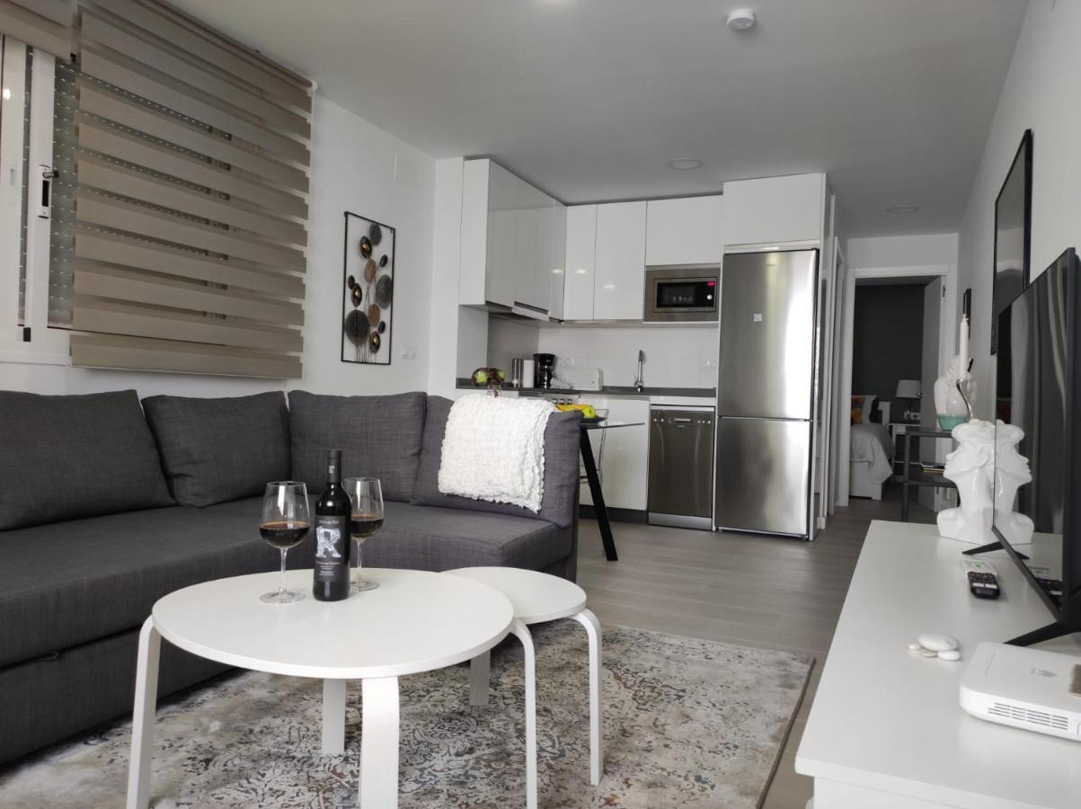 נרחה 1 Bedroom Beachfront Apartment At Torecilla Beach מראה חיצוני תמונה